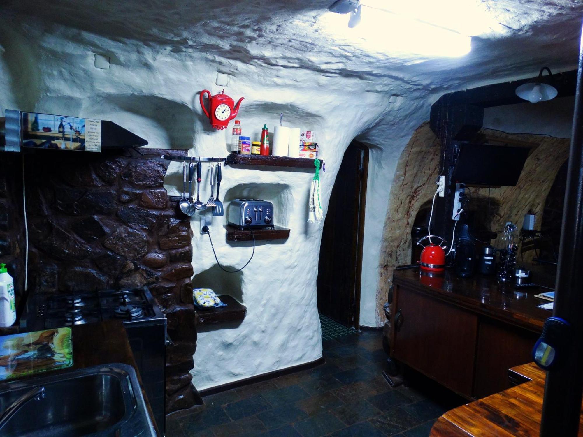 Di'S Dugouts Hotel Coober Pedy Exterior photo